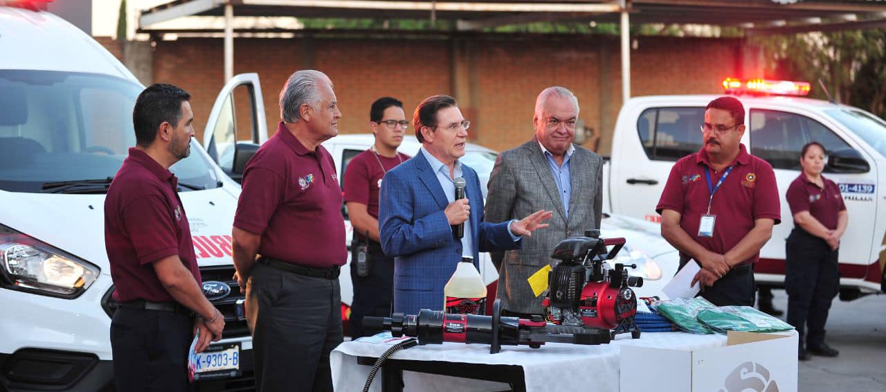 Entrega de 5 vehículos a  CEPC Durango