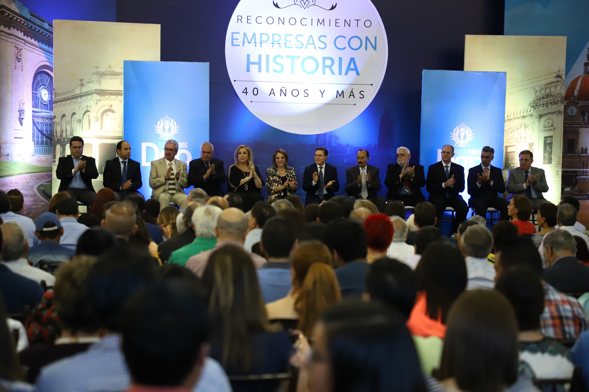 Reconocimiento  a las empresas que han hecho historia en la ciudad de Durango por mas de 40 años