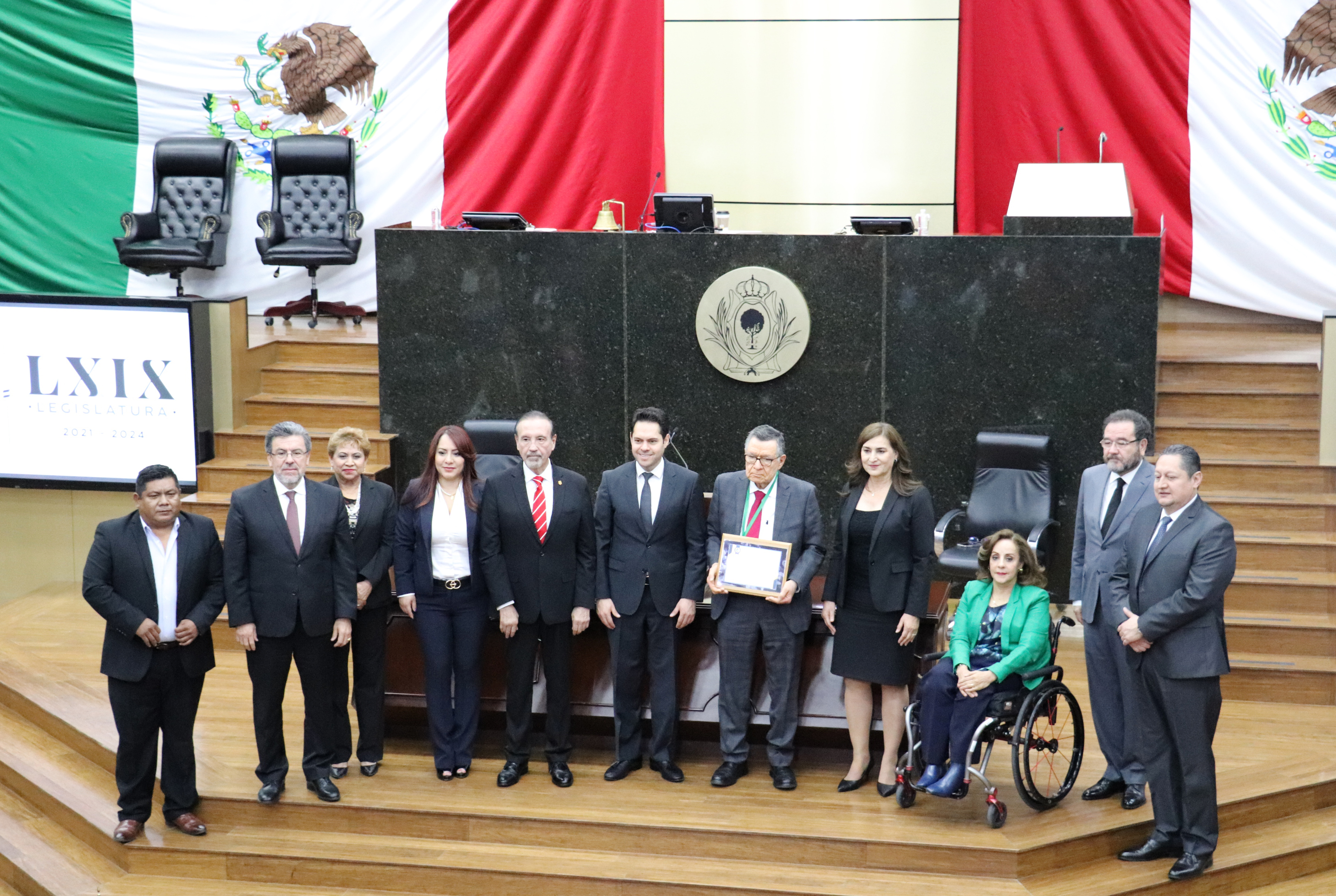 <strong>ENTREGA DE MEDALLA FRANCISCO GONZÁLEZ DE LA VEGA</strong>