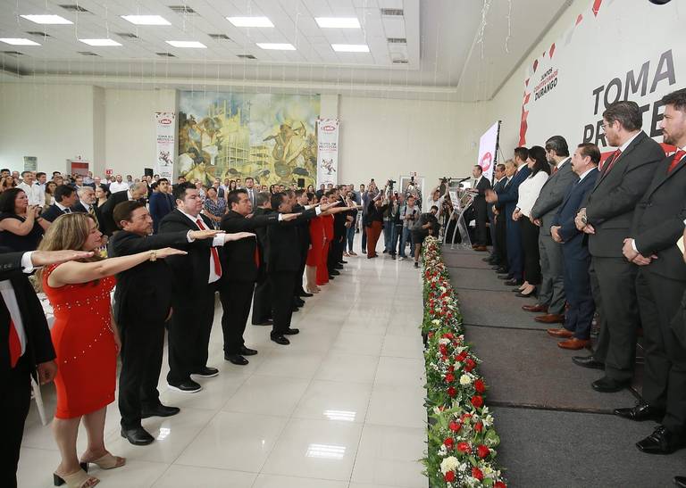 Toma de protesta nuevo comité directivo CMIC