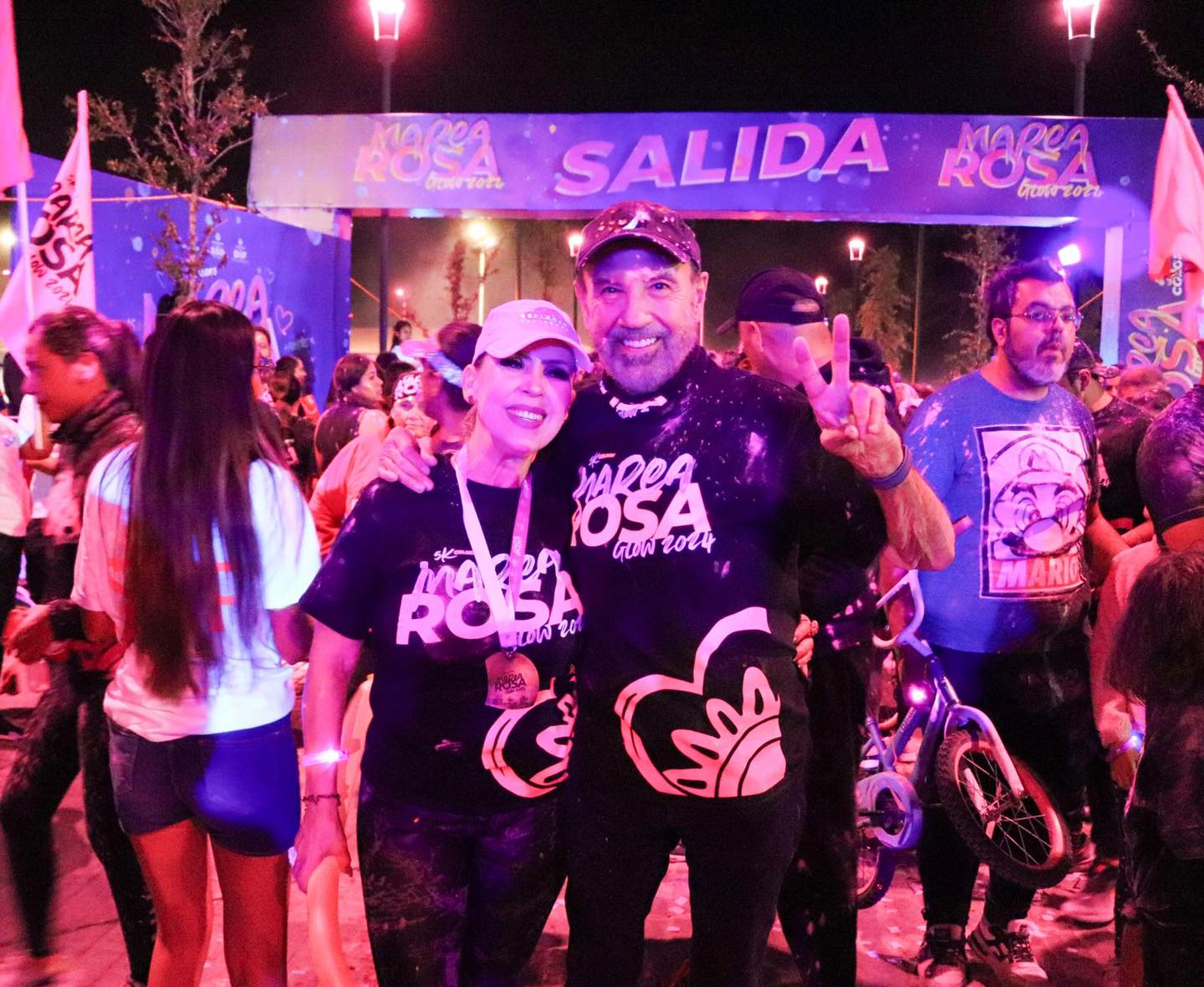 Carrera Marea Rosa Glow: Una Ola de Esperanza y Solidaridad en Durango