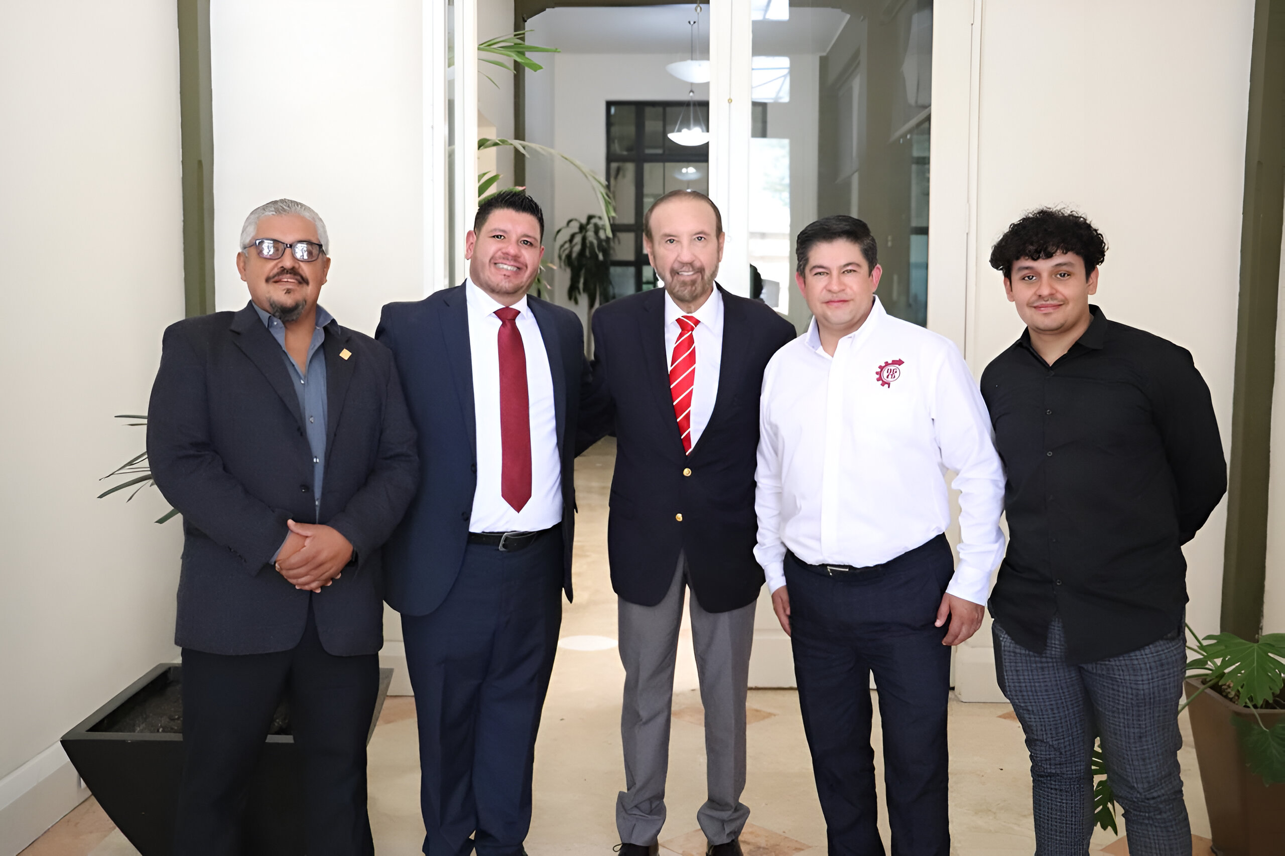 El SGG, Héctor Vela Valenzuela, da la Bienvenida al Comisionado Responsable de la DGETI en Durango