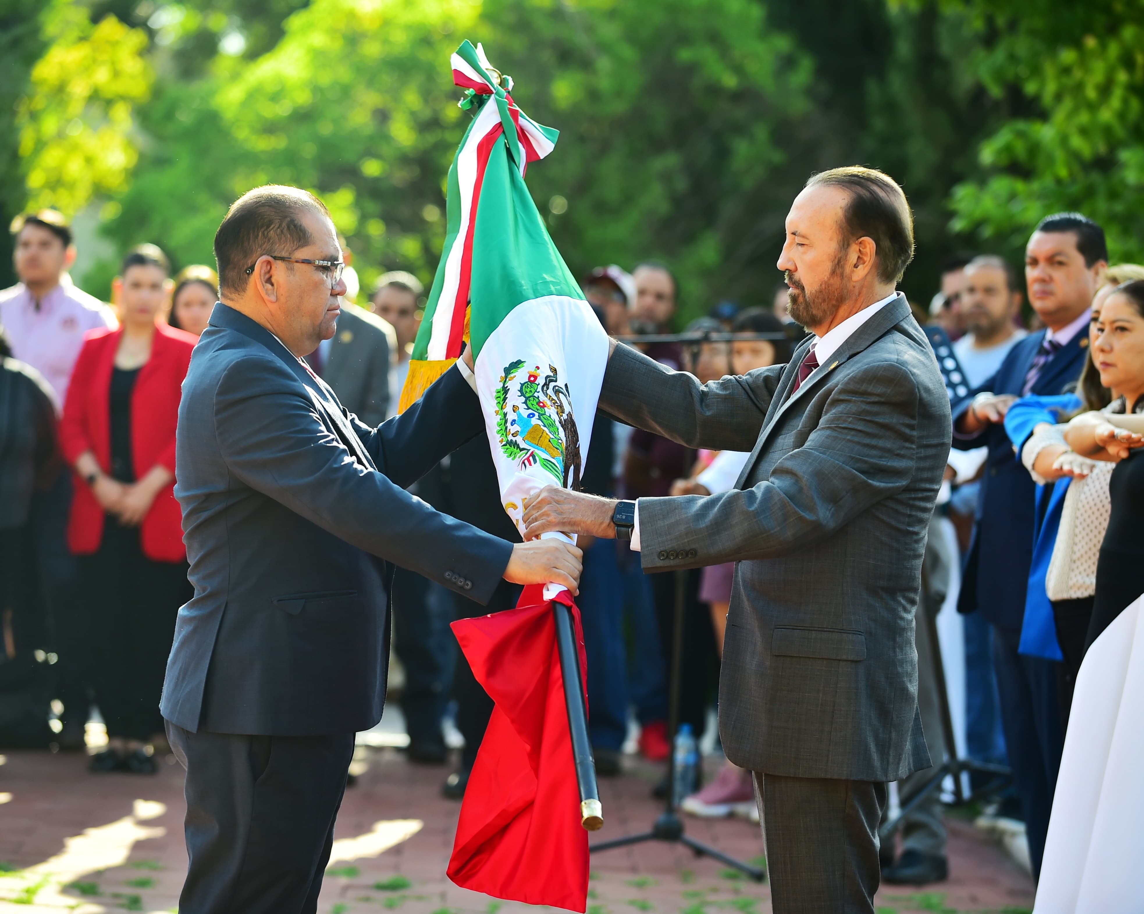 SGG Héctor Vela Valenzuela, Preside Ceremonia de Incineración y Abanderamiento en el ITD
