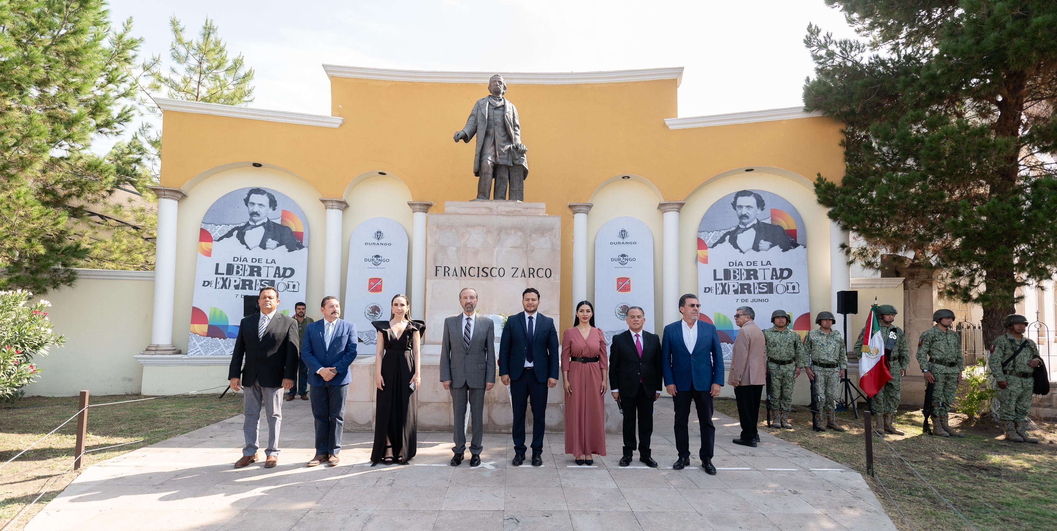 El Secretario Héctor Vela Valenzuela Acompaña al Gremio Periodístico de Durango para Conmemorar el Día de la Libertad de Expresión