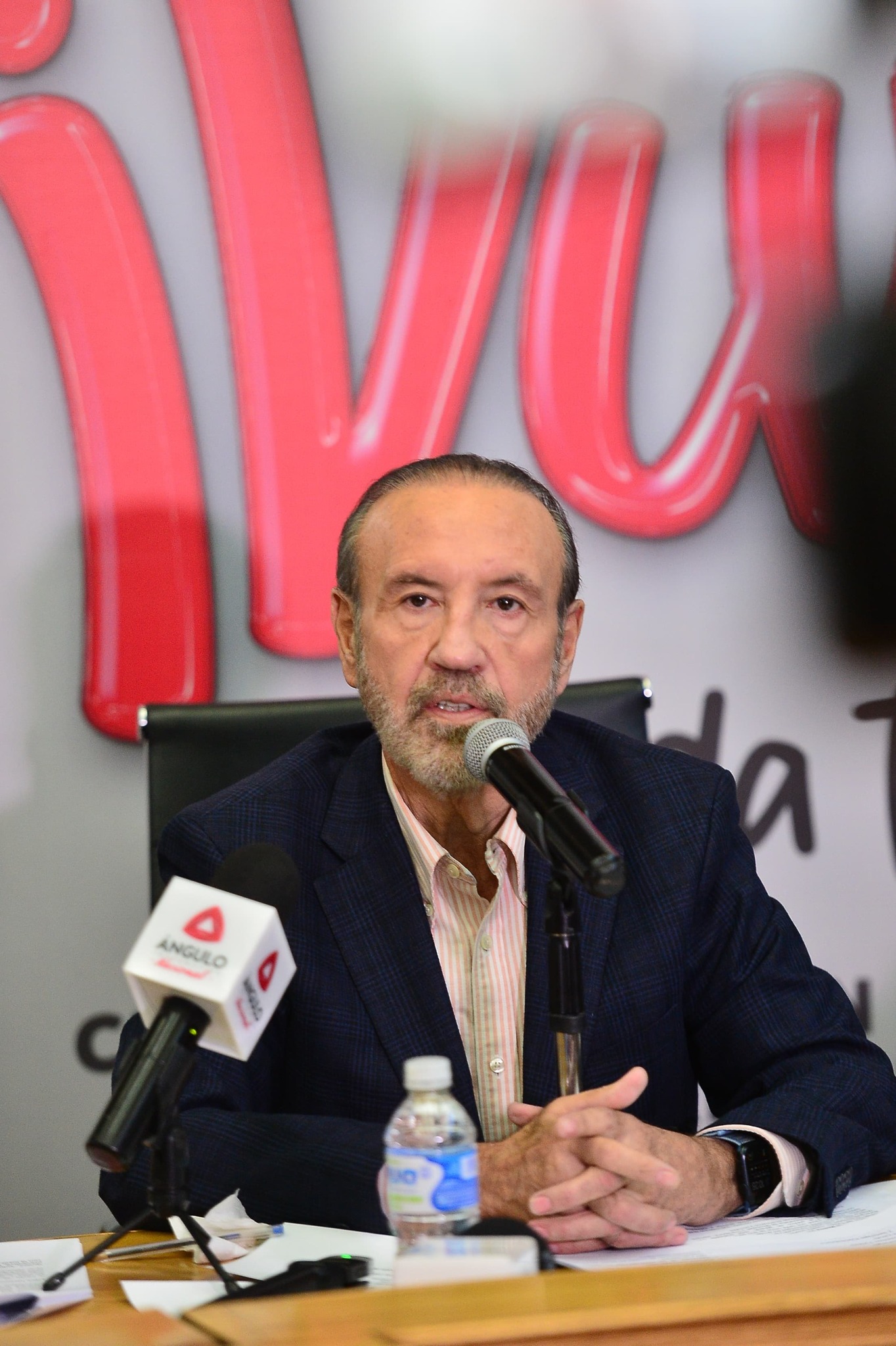 VIVO, CUIDA TU FIRMA”