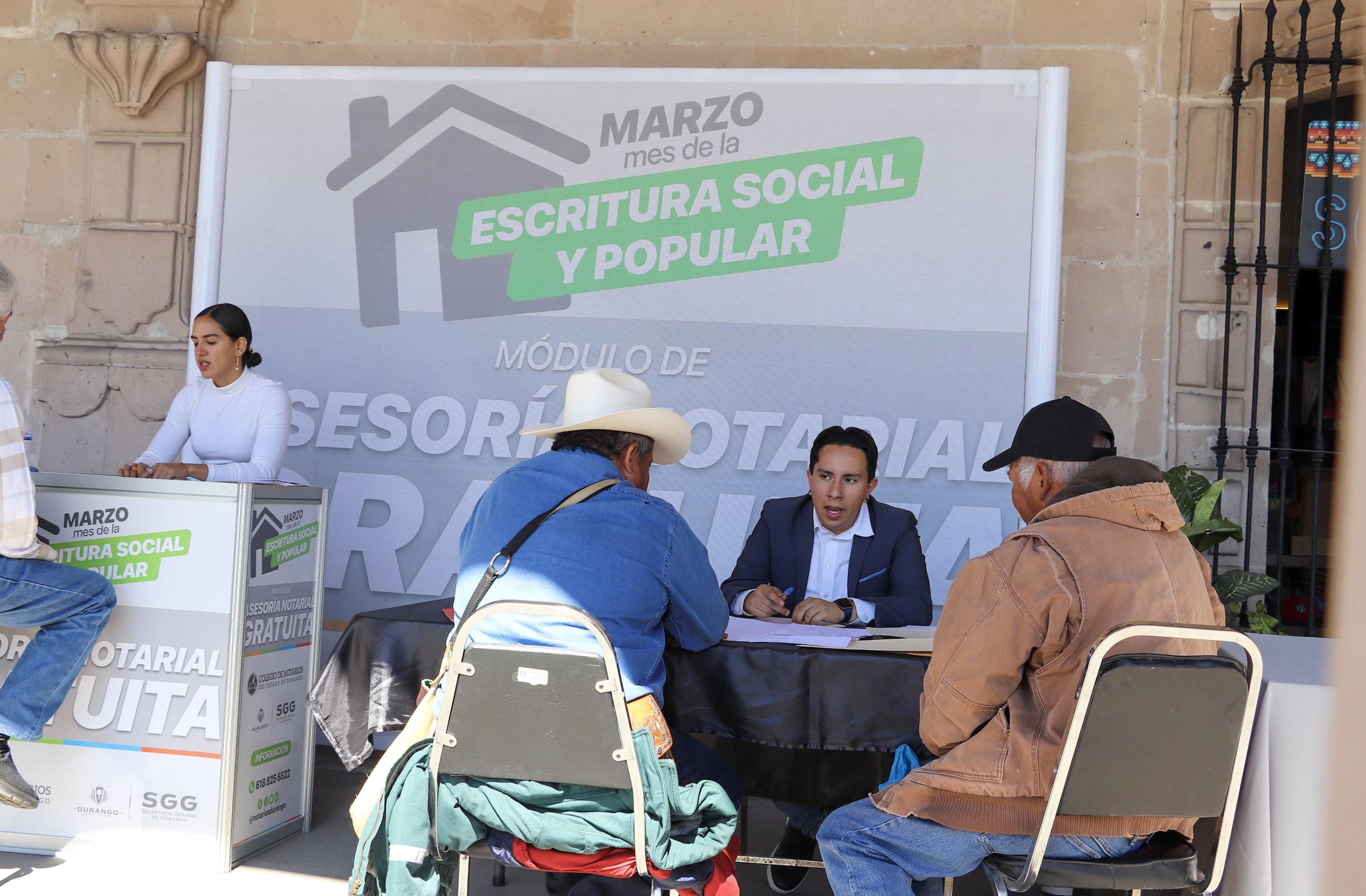 INSTALAN MÓDULO DE ASESORÍAS NOTARIALES GRATUITAS COMO PARTE DE LAS ACCIONES PREPARATORIAS AL PROGRAMA “MARZO, MES DE LA ESCRITURA SOCIAL Y POPULAR”￼